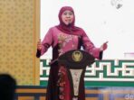 gubernur-khofifah_169